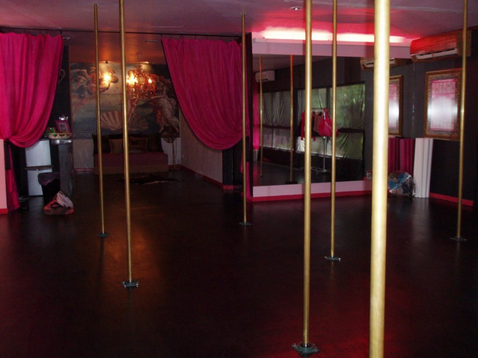 Зал Pole Dance шторы