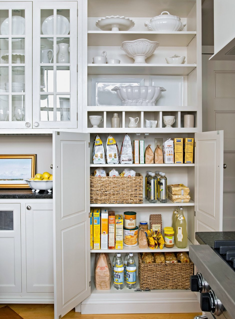 Кухонный шкаф для хранения продуктов