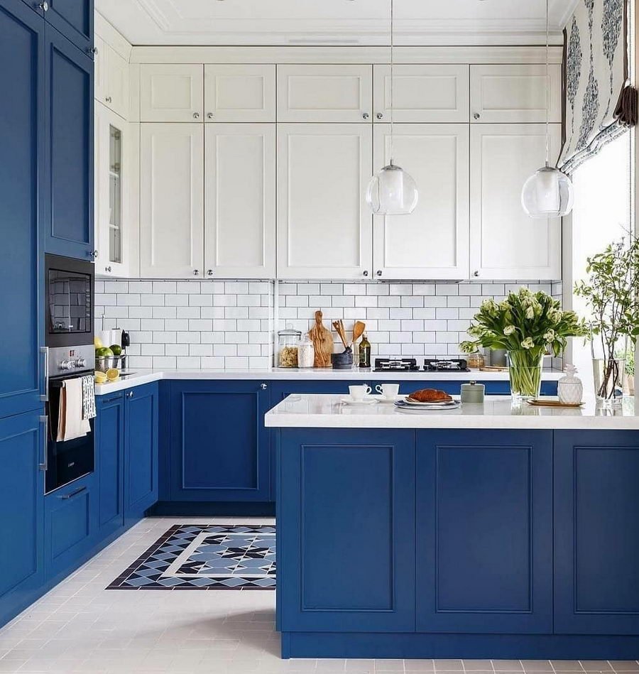 Синяя кухня икеа Акстад в интерьере
