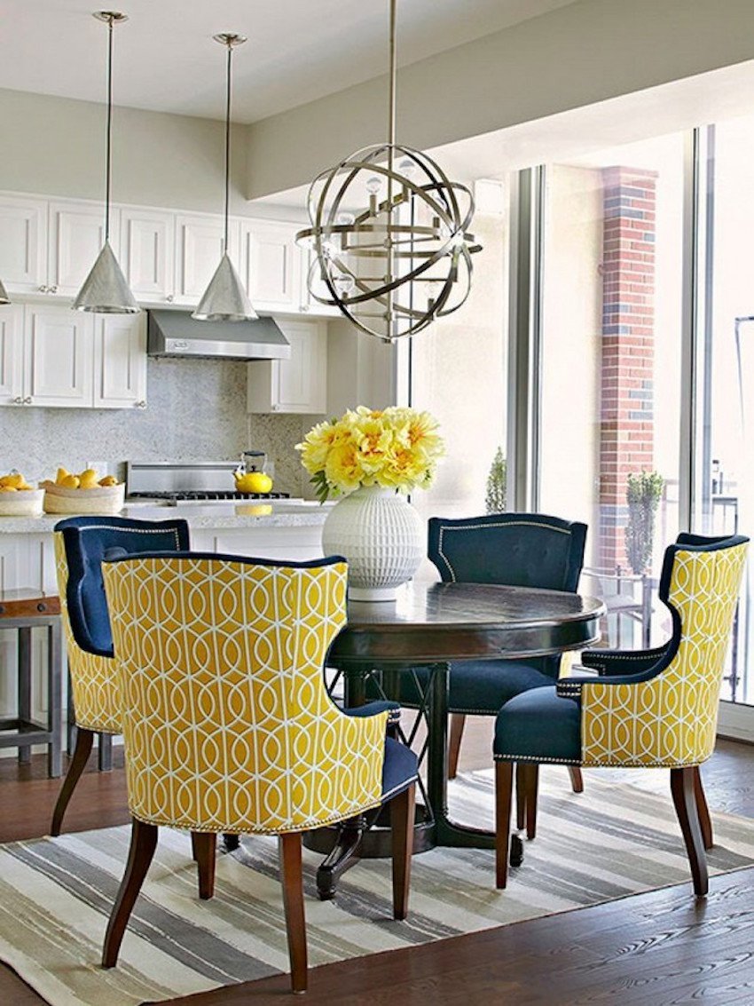 Желтые стулья для кухни в интерьере