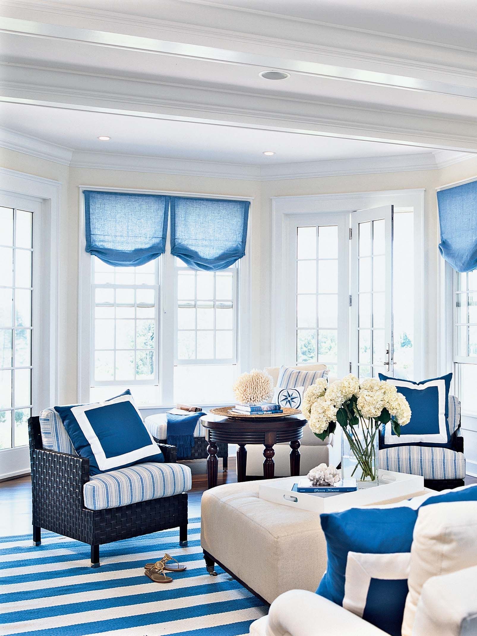 шторы для гостиной в современном стиле в синих тонах