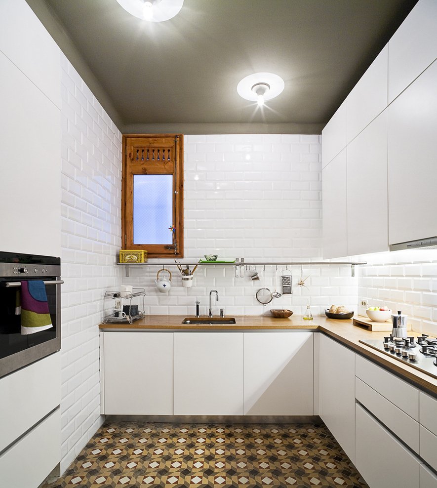 Кухонная плитка до потолка