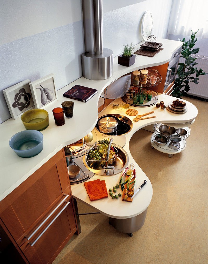 необычный стол для маленькой кухни