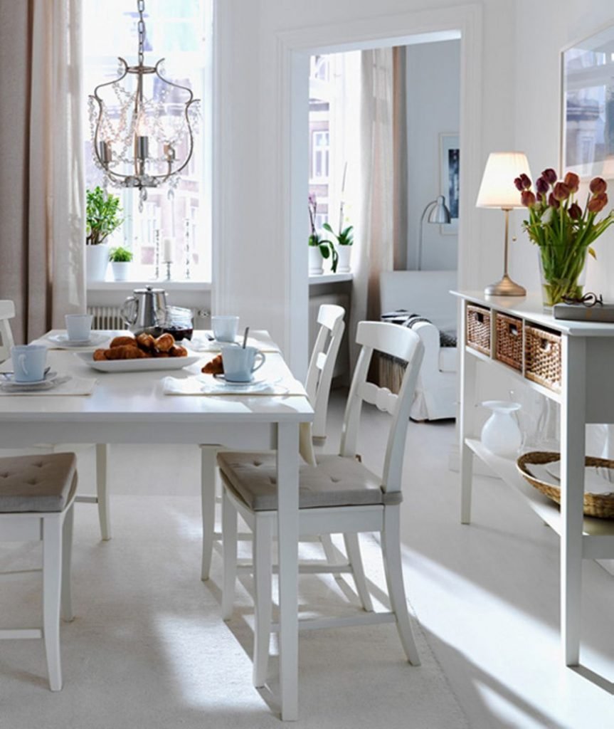 Обеденный стол для кухни в скандинавском стиле