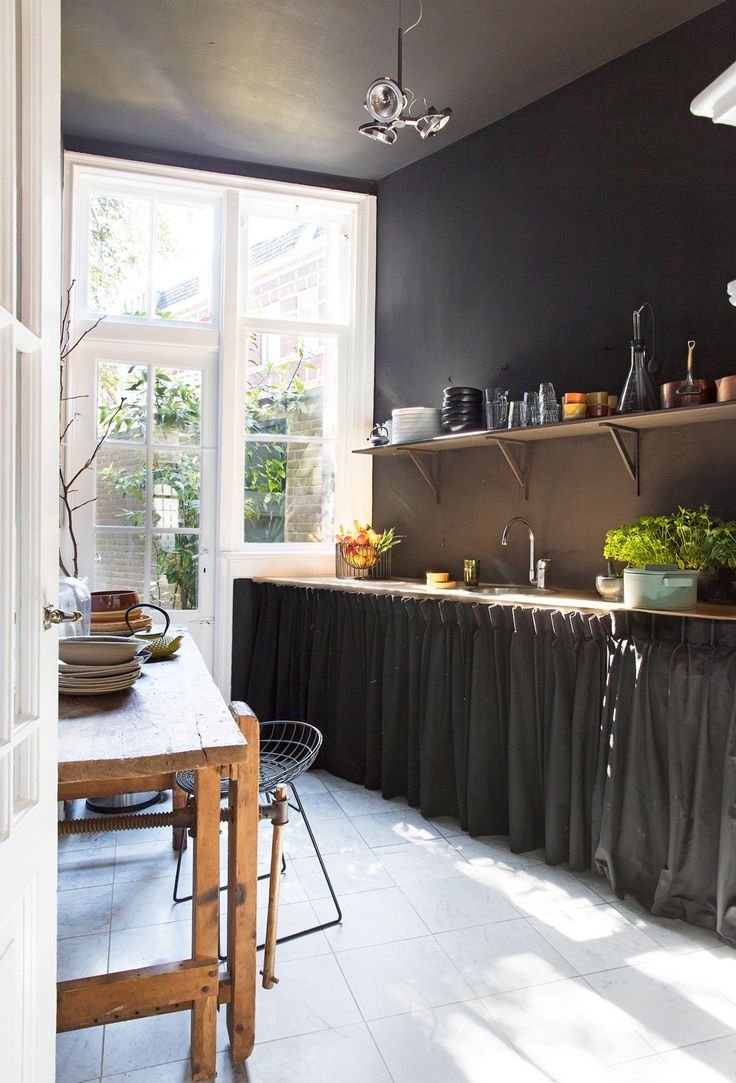 Кухонная мебель со шторками