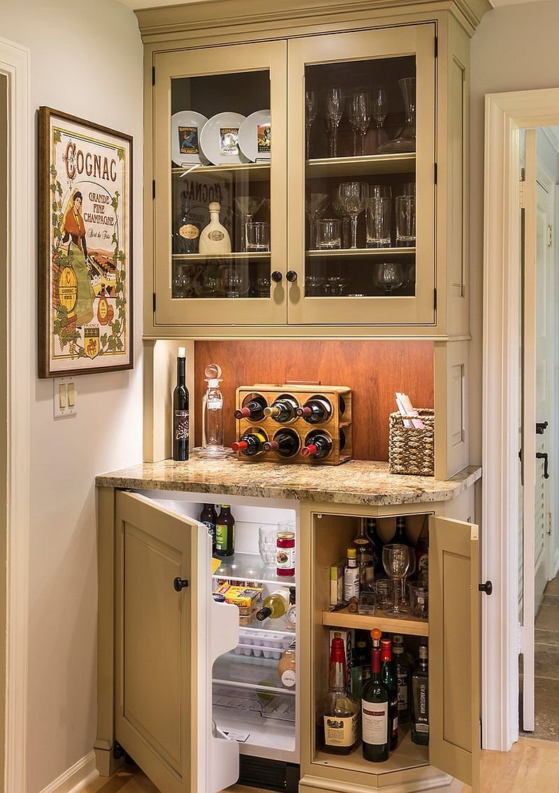 Шкаф для алкоголя на кухне