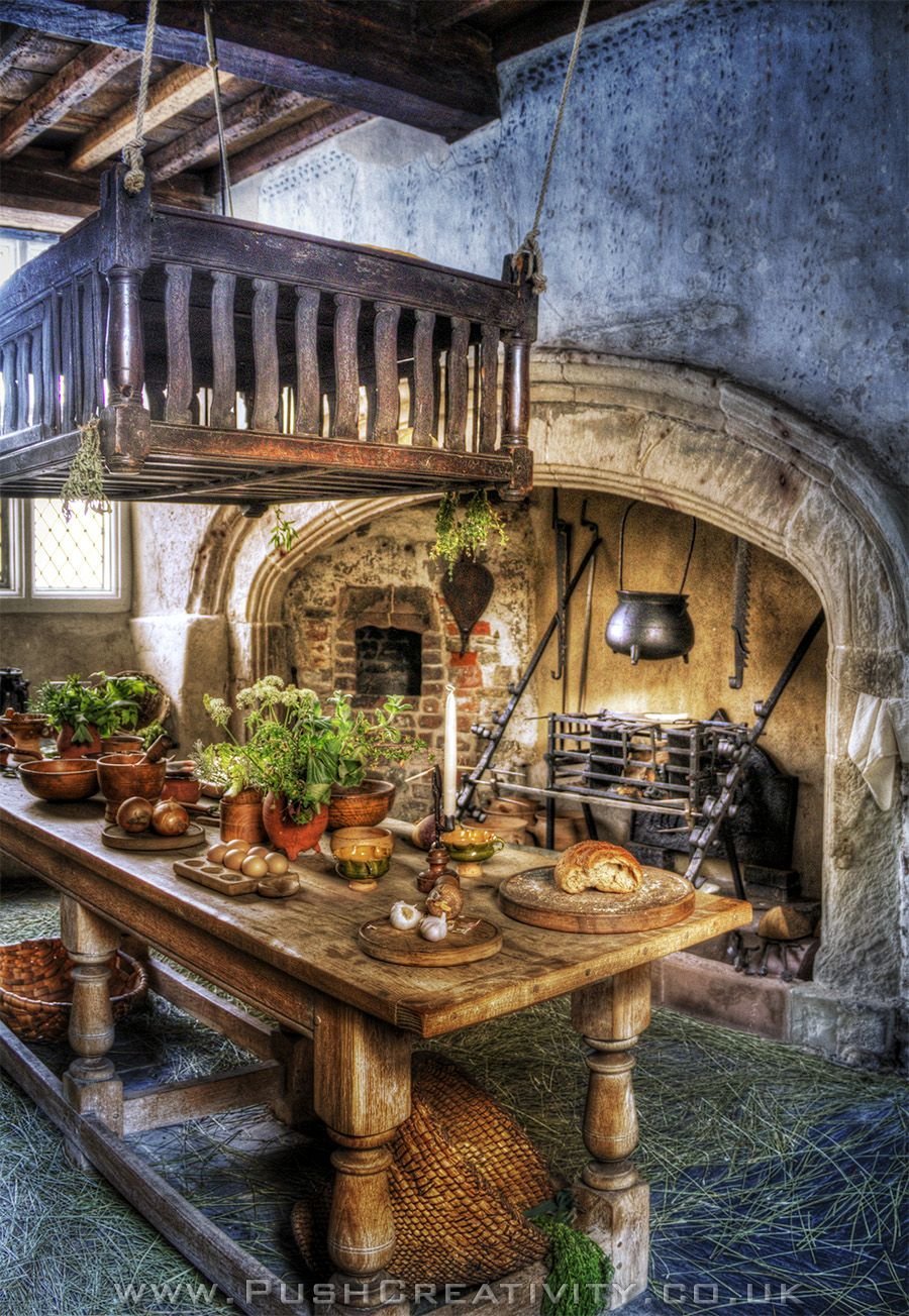 Кухня в стиле средневековья (33 фото)