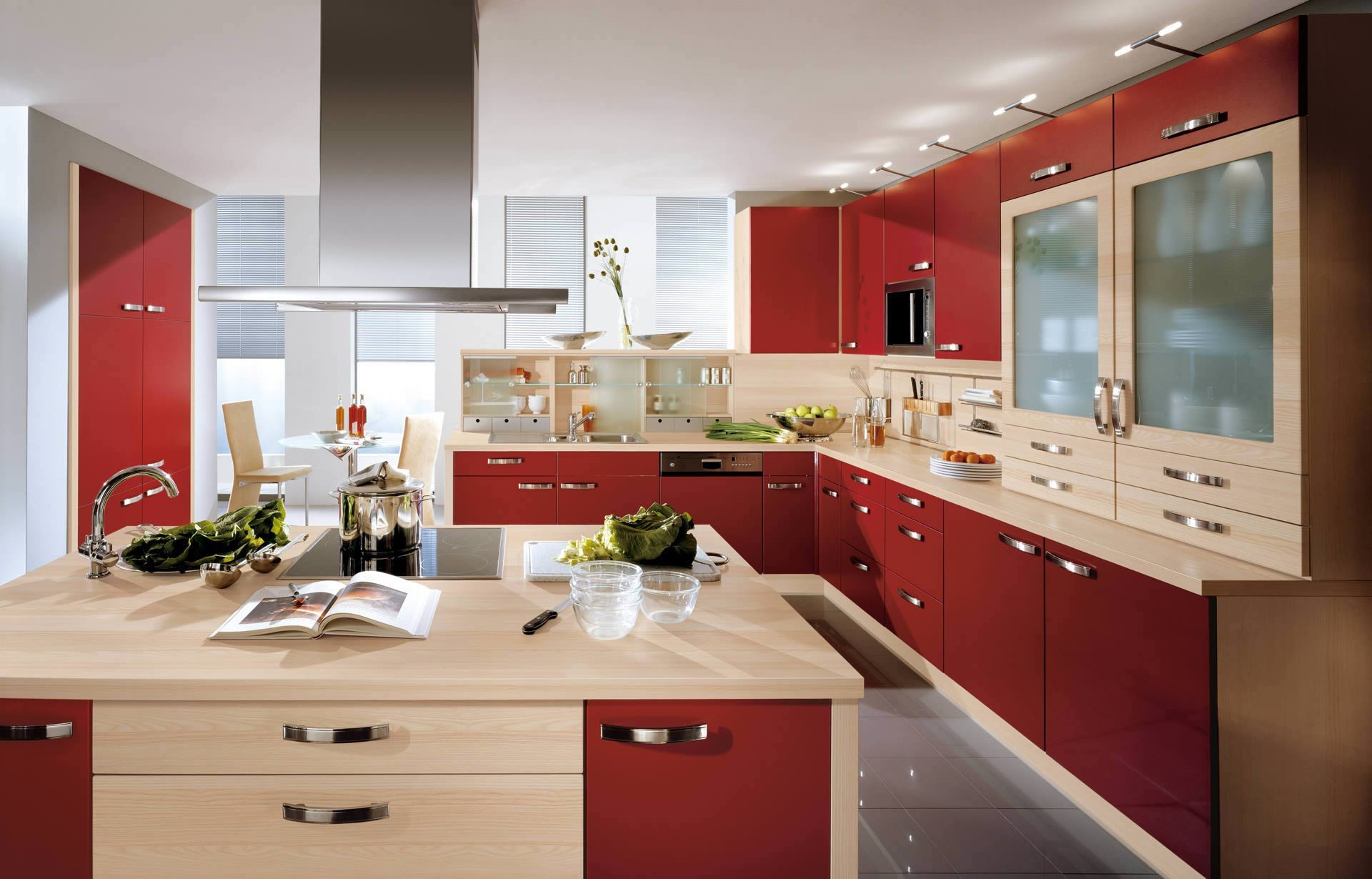 Cuisine. Красная кухня икеа. Кухни икеа бордо. Красно бежевая кухня. Красивые цвета кухни.