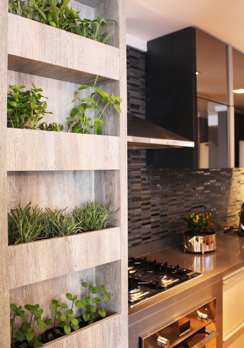 Вертикальное Озеленение на кухне