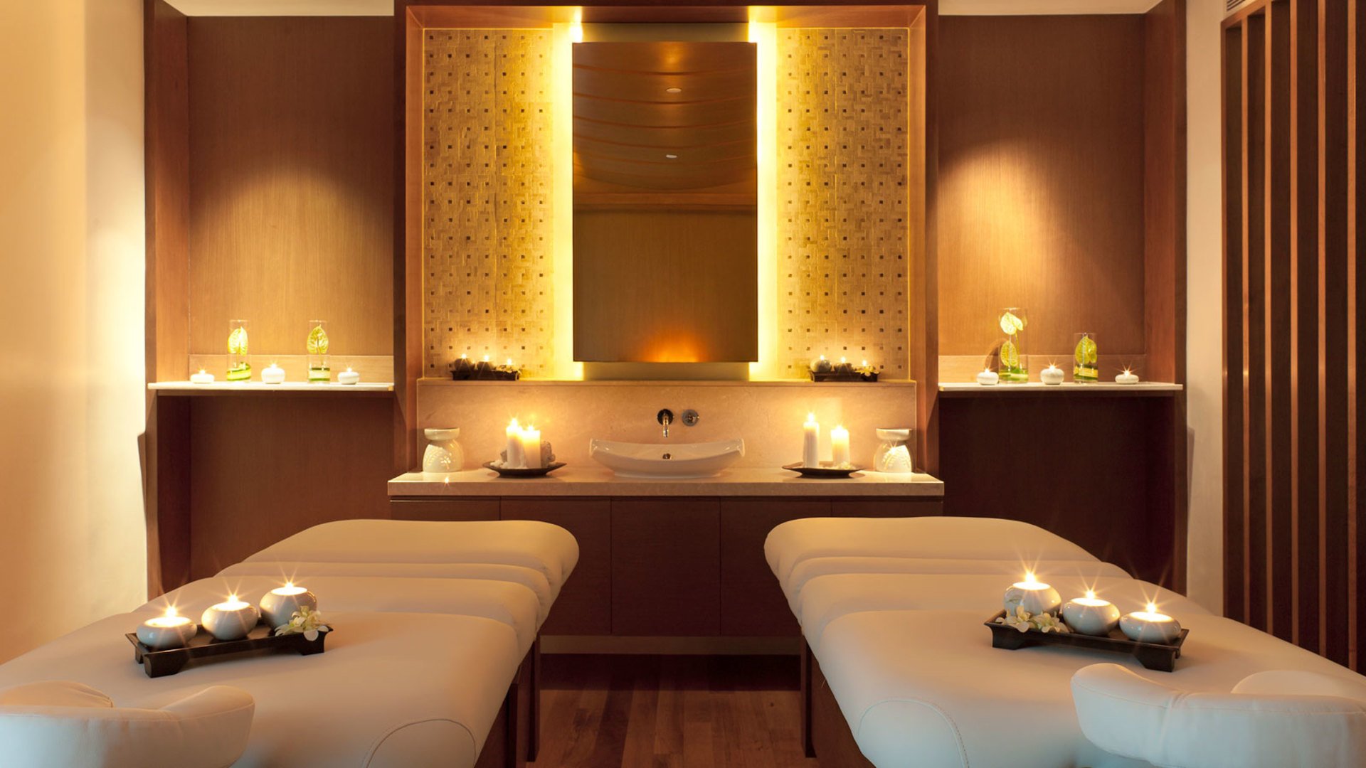 Hotel massage. The Westin Siray Bay Resort & Spa 5*. Спа салон интерьер. Интерьер массажного кабинета. Массажная комната.