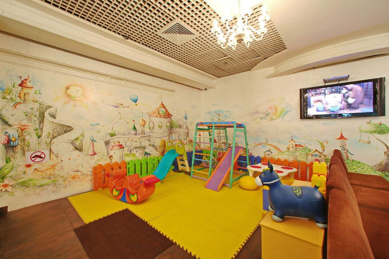 Евразия с детской комнатой
