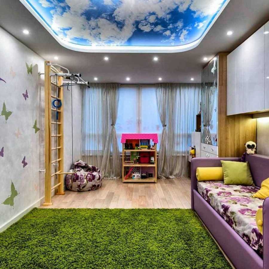 Натяжные потолки фото для детской комнаты со светильниками