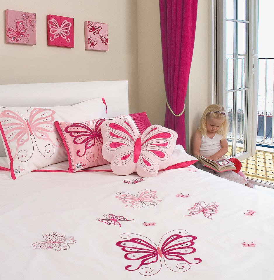 Декоративные подушки на кровать для девочки