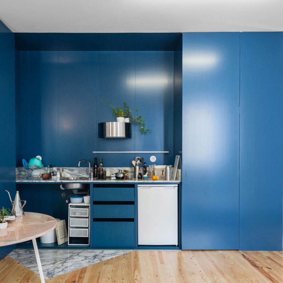 Голубой кухонный гарнитур