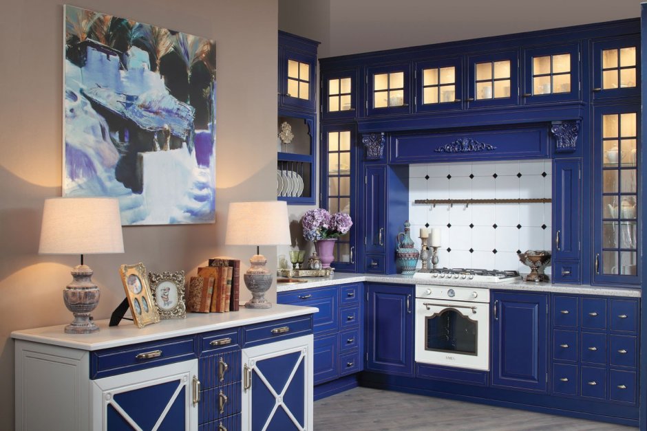 Голубая матовая кухня