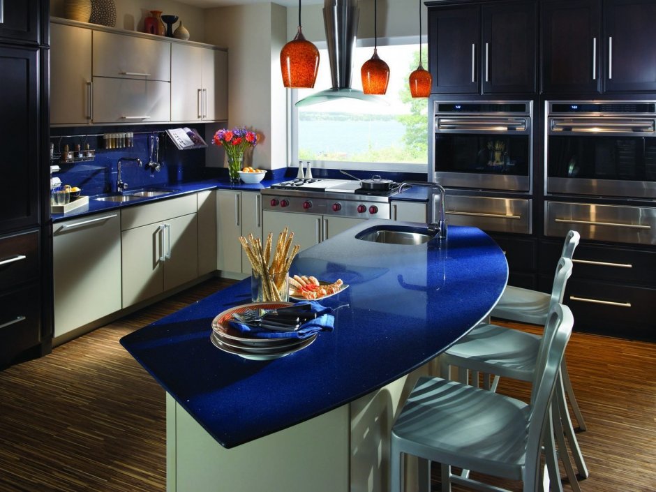 Кухня синяя с деревом (64 фото)