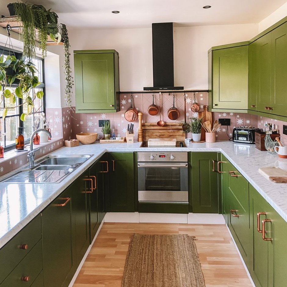 Дешевый ремонт кухни оливкового цвета