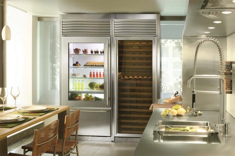 Холодильник с прозрачной дверцей