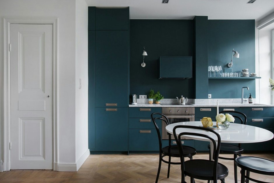 Синяя краска для кухни