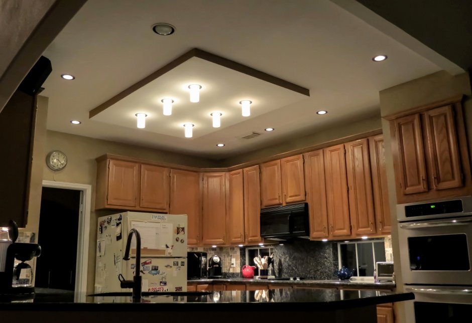 Подвесной потолок на кухне из гипсокартона