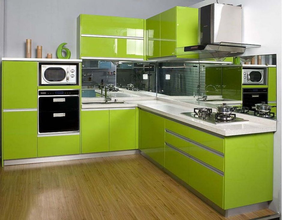 Черно зеленая кухня