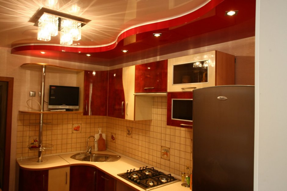 Двухуровневые натяжные потолки на кухне