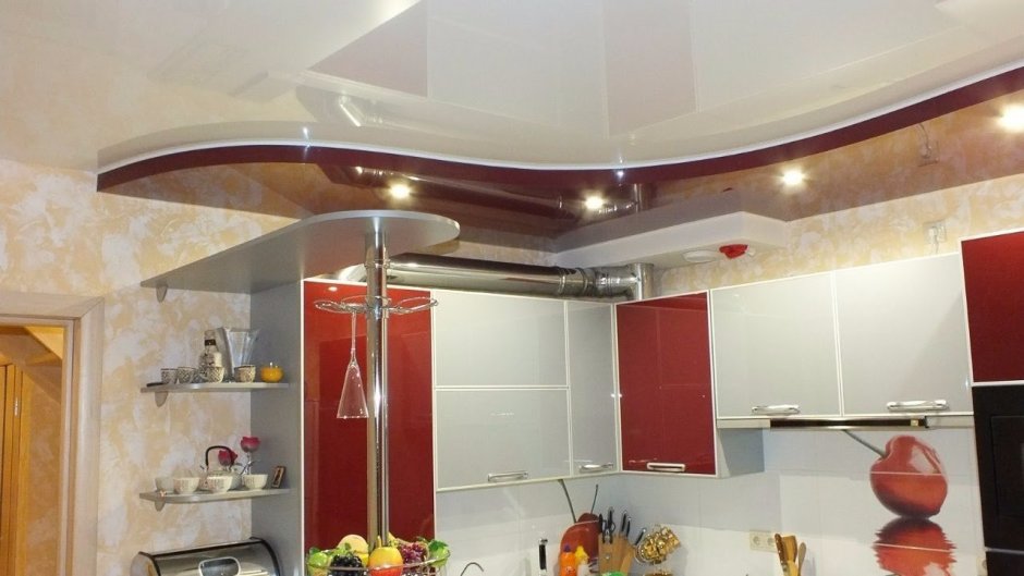 Натяжной красный потолок для кухни 2 уровня