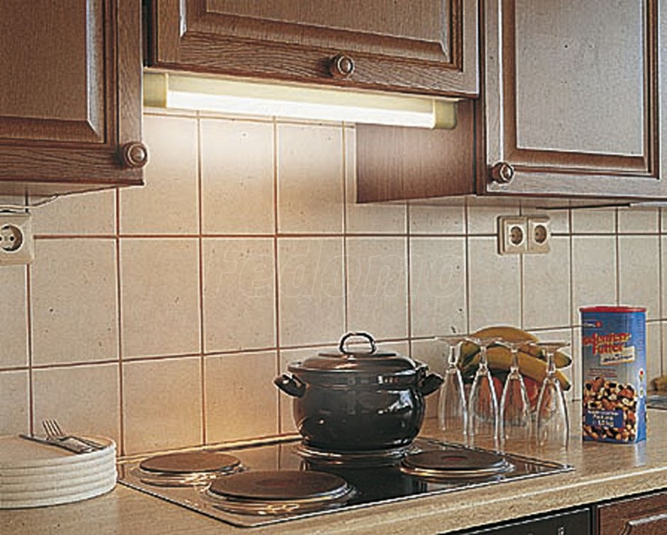 Светильник на кухню над рабочей зоной