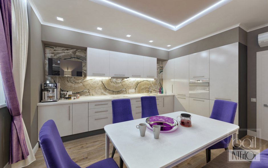 Белая кухня с фиолетовыми акцентами