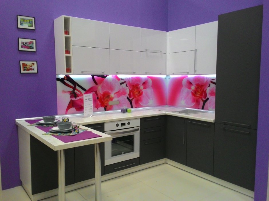 Кухонные шторы с орхидеями