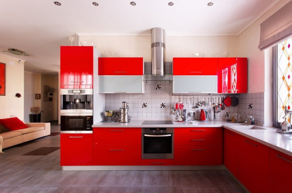 Красный кухонный гарнитур