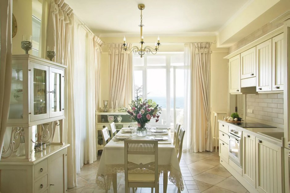 Французские окна в интерьере кухни