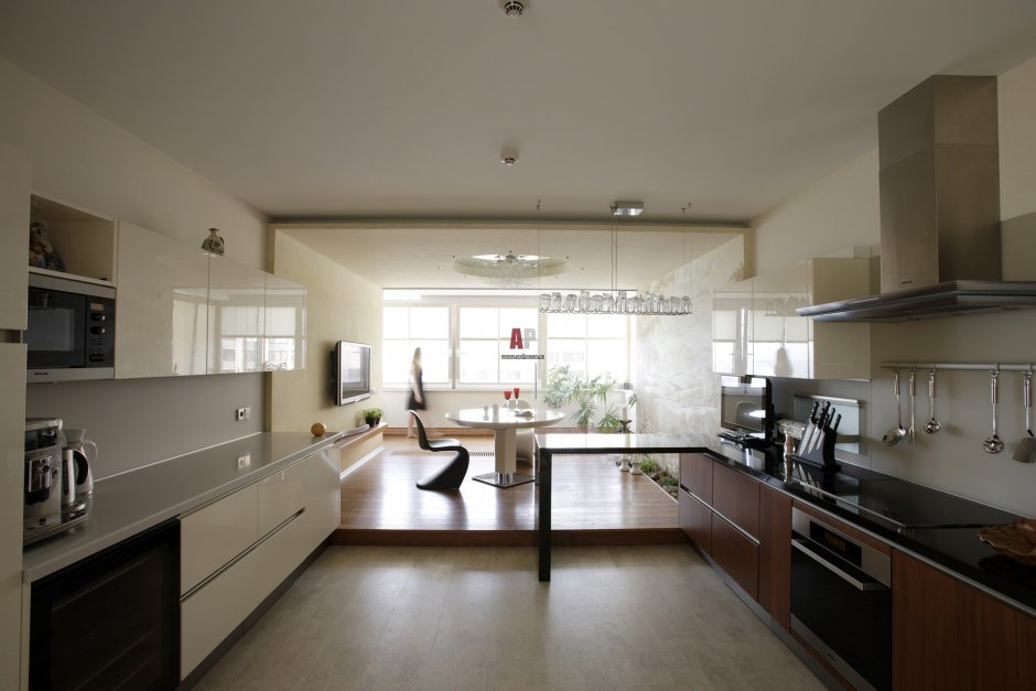 Кухня 16 кв м с панорамным окном