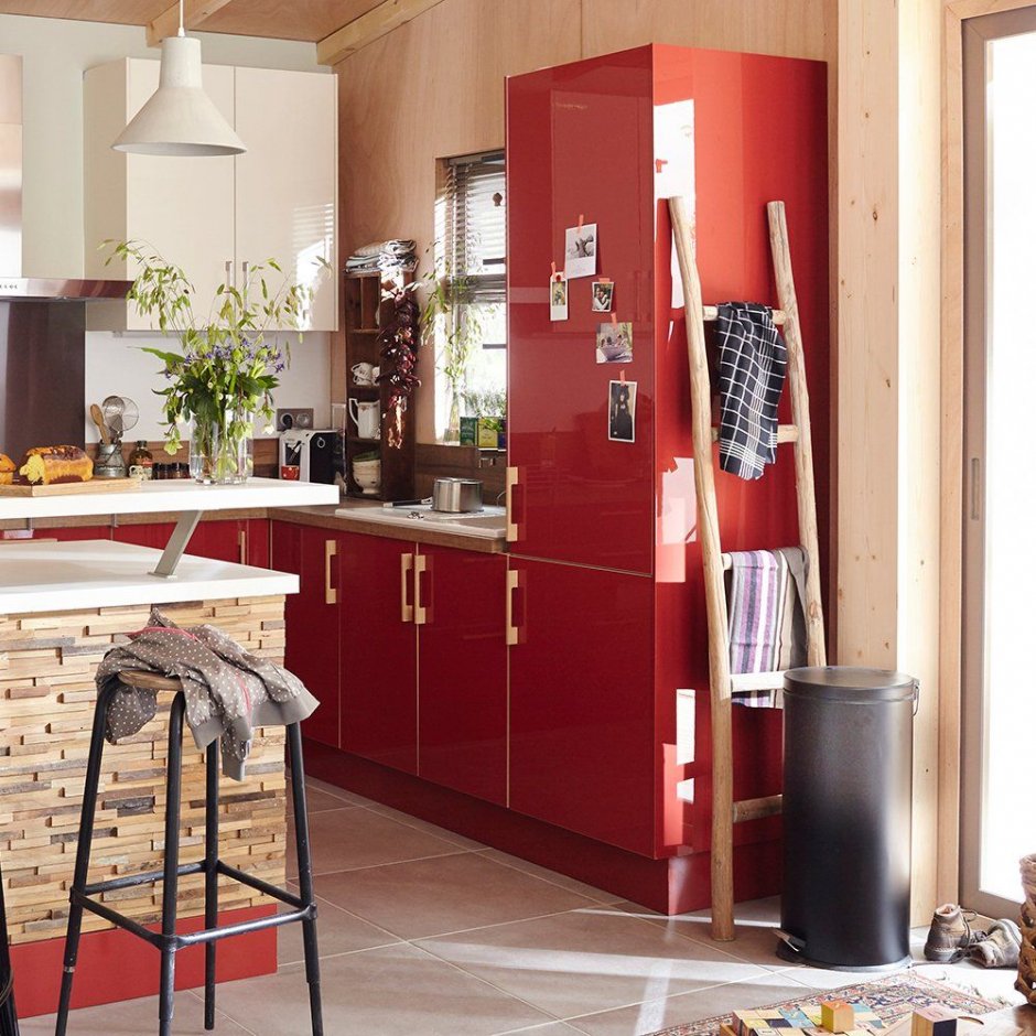 Красная кухня из Леруа Мерлен