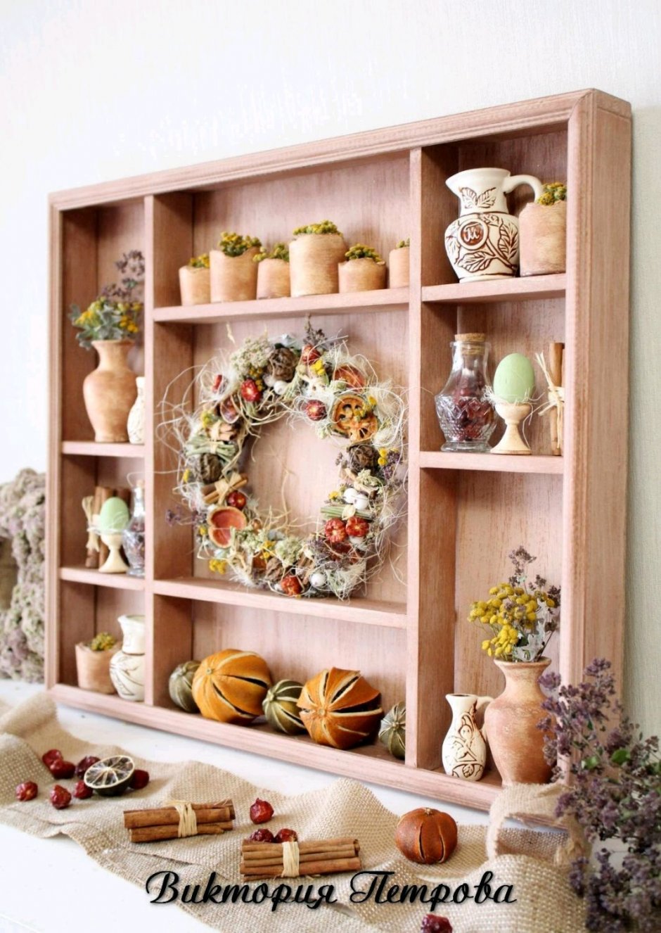 Открытые полки на кухне