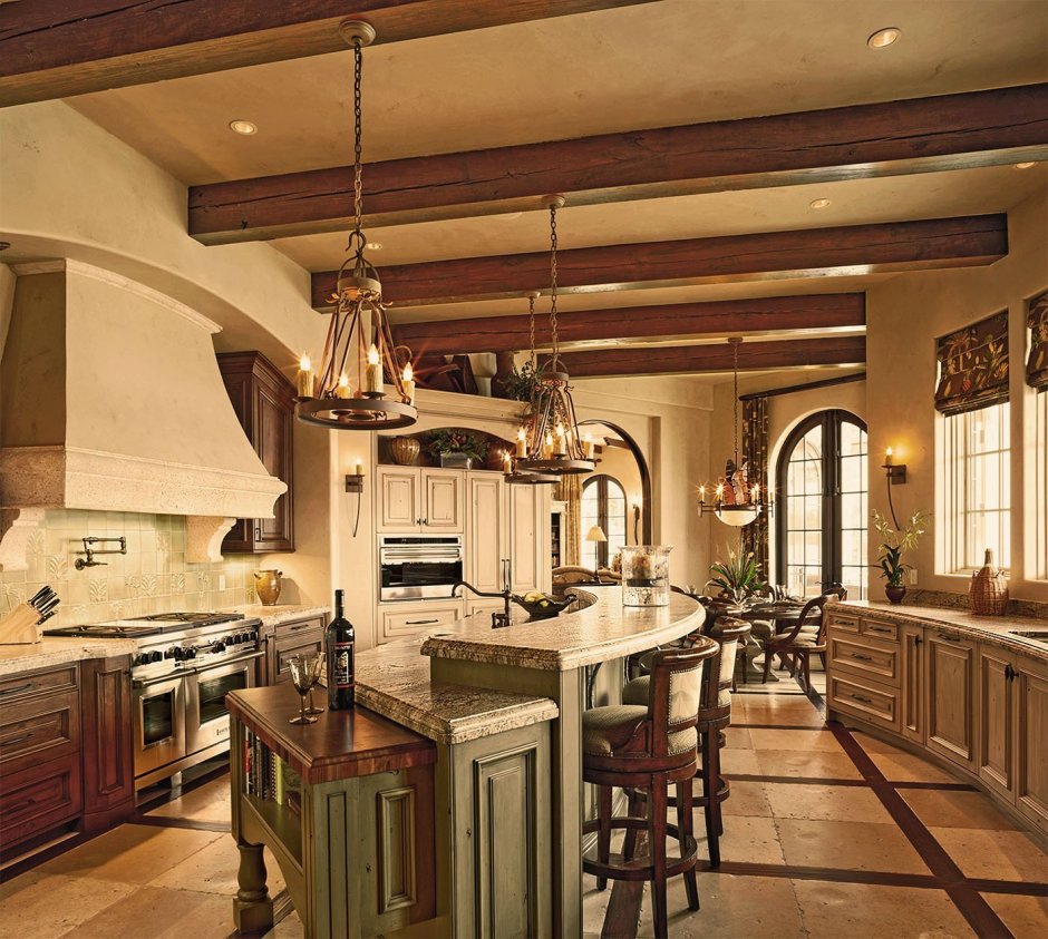 Кухня с деревянными балками на потолке