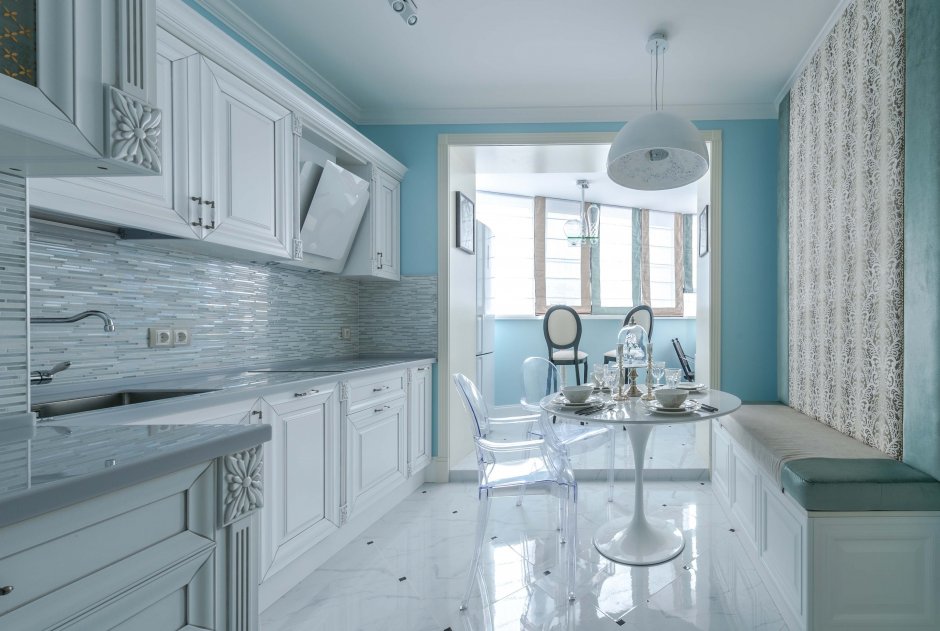 Белая кухня голубые стены (35 фото)