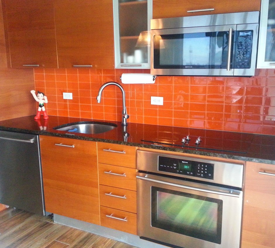 Оранжевая плитка для кухни (32 фото)