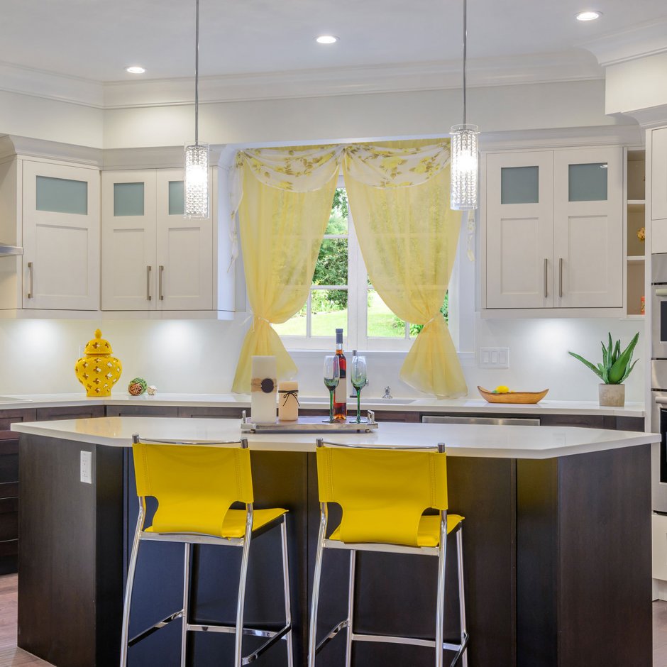 Серо желтые шторы на кухню