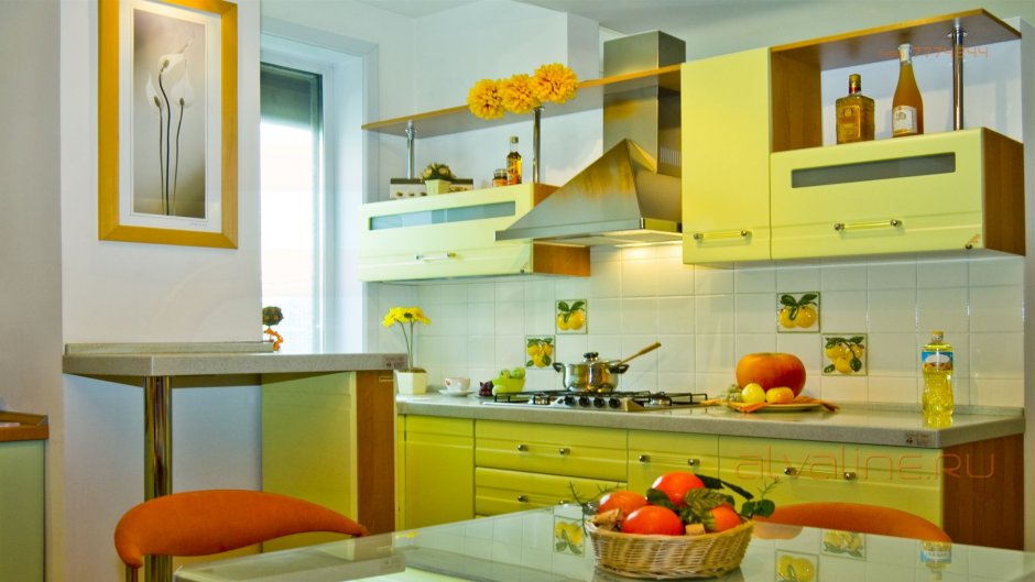 Фотообои с цитрусовыми на кухне