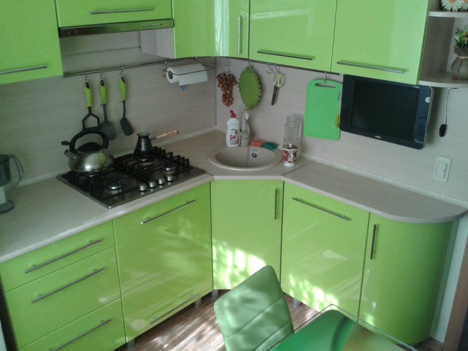 Зеленая кухня в хрущевке (33 фото)