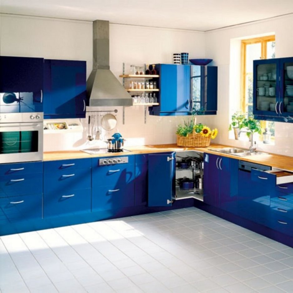Кухня-гостиная в голубых тонах