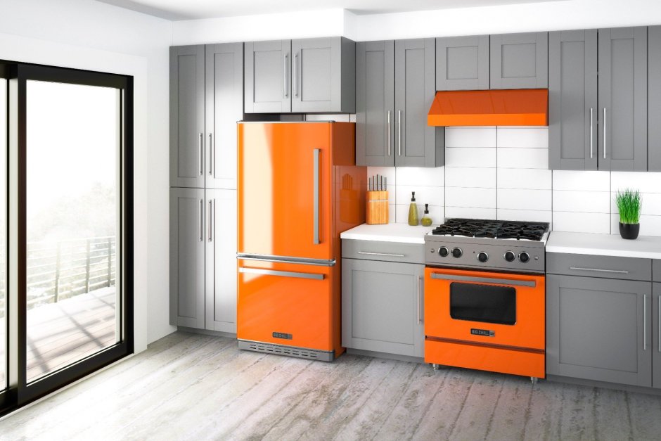 Кухня с оранжевым холодильником