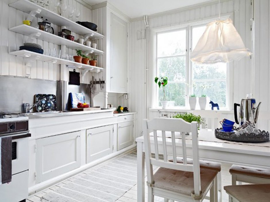 Кухня с белыми стенами в скандинавском стиле