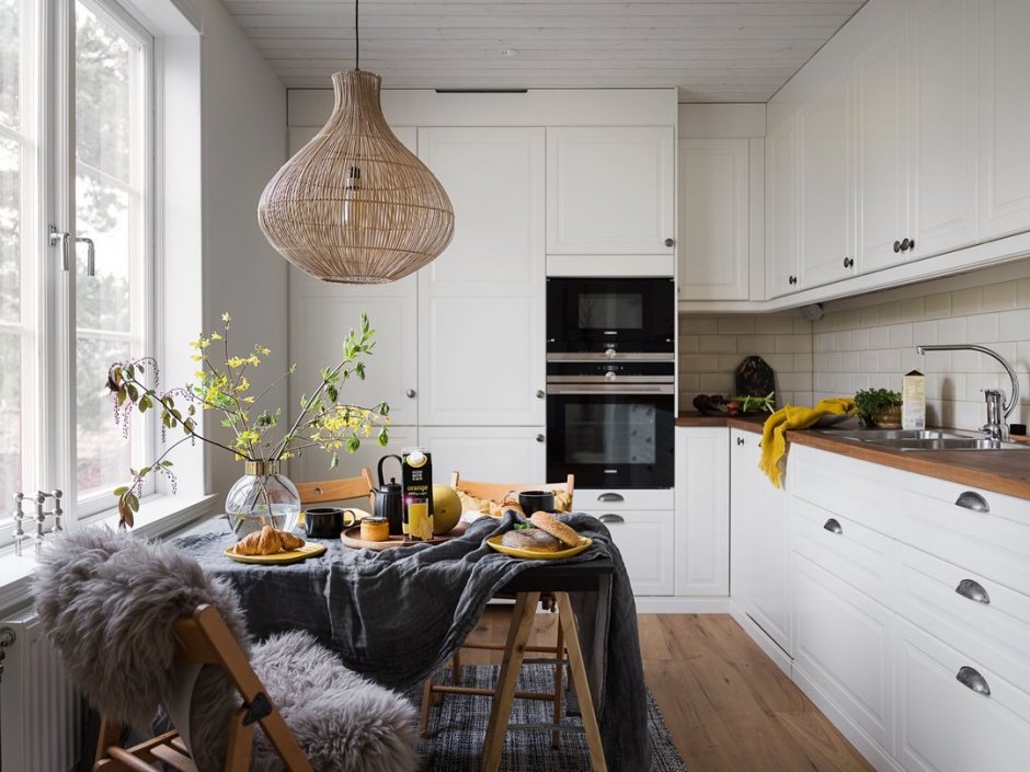 Угловая кухня в скандинавском стиле