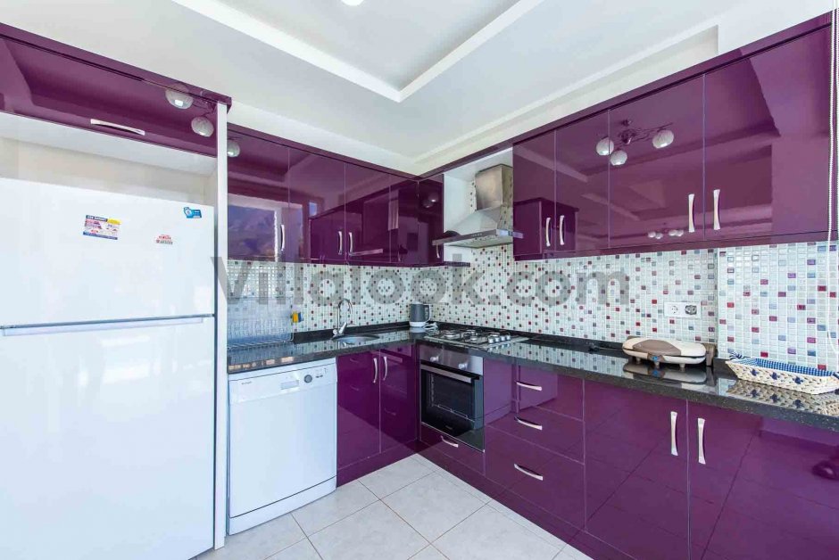 Плитка под фиолетовую кухню