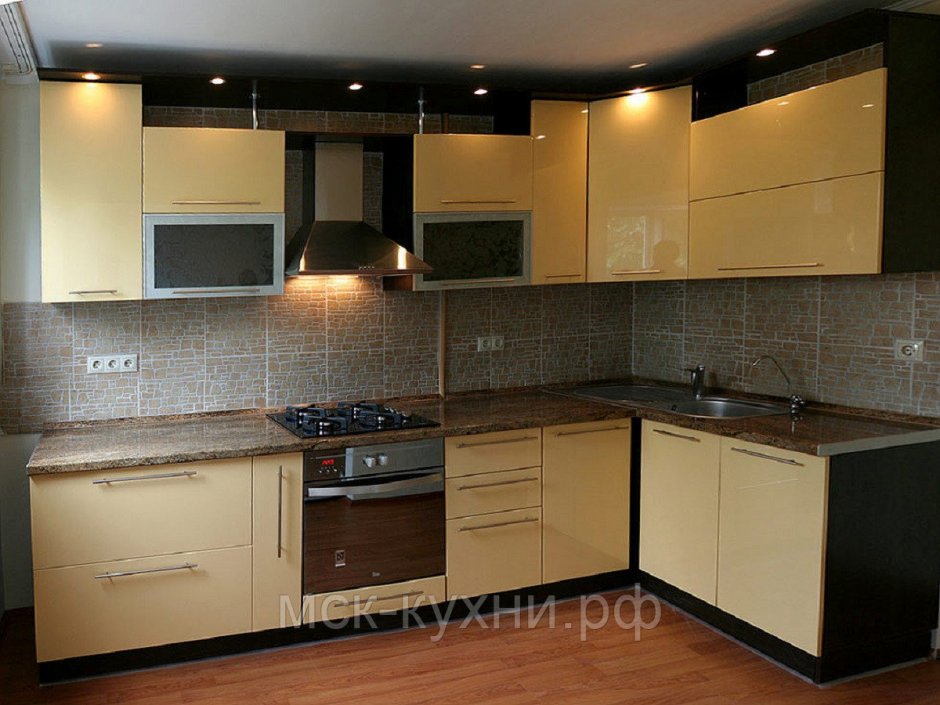 Кухонный гарнитур с козырьком и подсветкой (33 фото)
