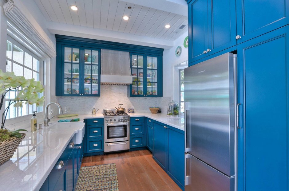 Синие натяжные обои на кухню