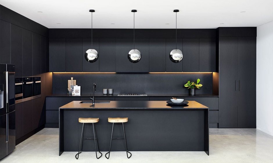 Кухня в черном цвете