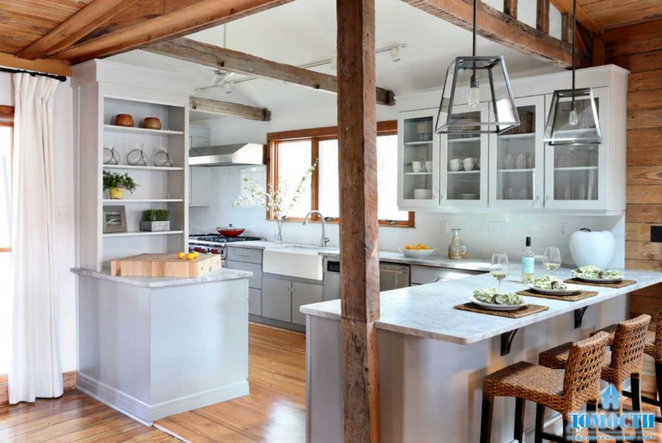 Кухня в белом и деревянном стиле